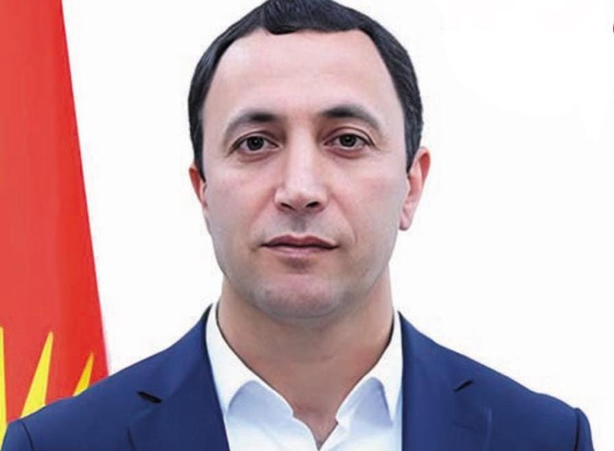 Azərbaycanlı diaspor rəhbəri Qırğızıstanda deputatlığa namizəd oldu – FOTO