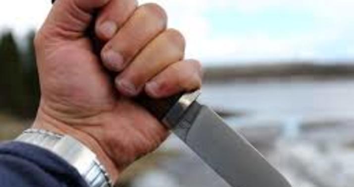 Şəmkirdə 51 yaşlı kişi bıçaqlandı