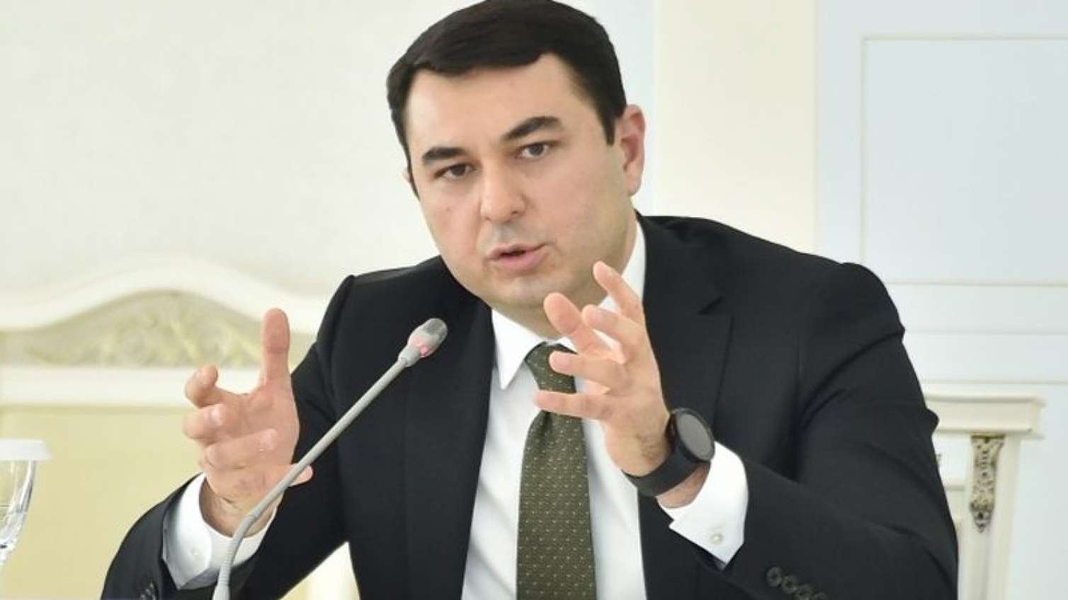 Mədəniyyət Nazirliyinə ağır ittihamlar: Sənət adamları ilə nazirlik üz-üzə - VİDEO