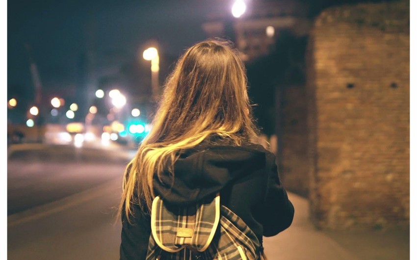 Sığınacaqda qalan qız itkin düşdü - Atası imtina edib