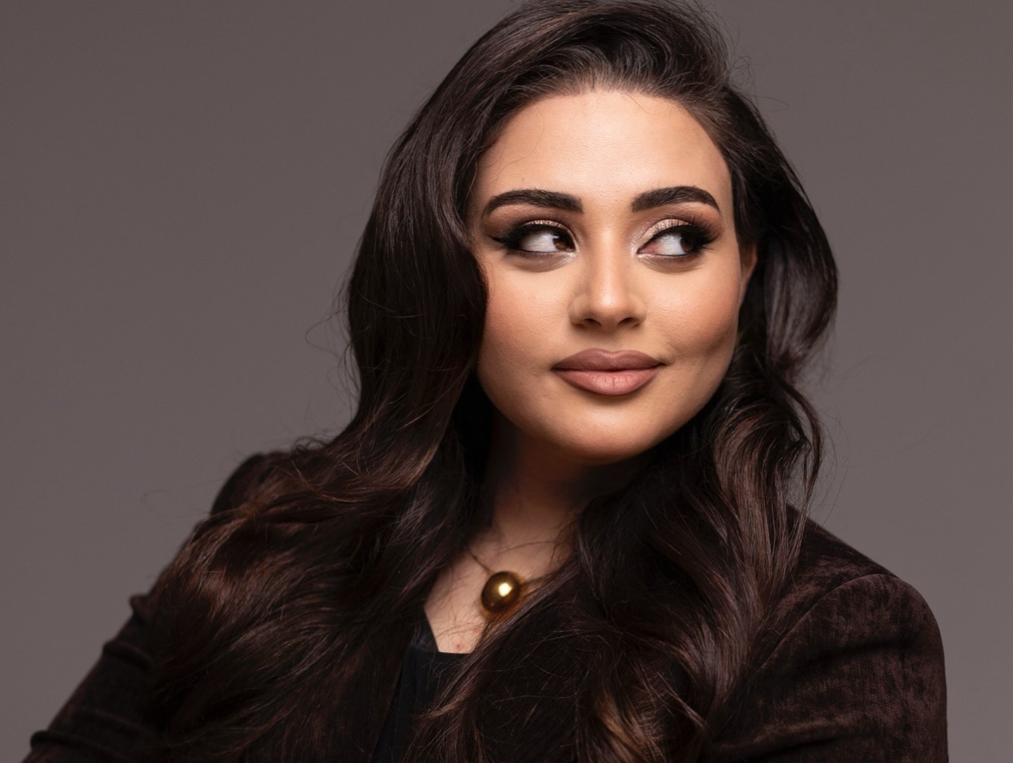 "Kim boynuna alacaq ki, rüşvət alıb yerləri satmışam" - Almaxanımdan AÇIQLAMA