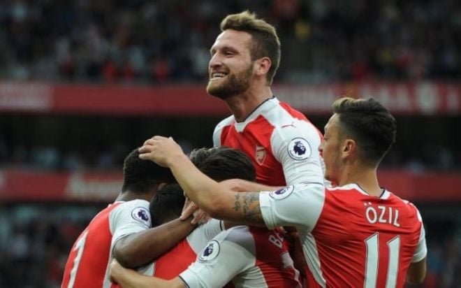 “Arsenal” “Tottenhem”i darmadağın edib