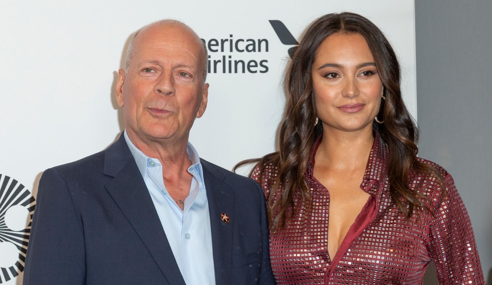 Həyat yoldaşı Brüs Ullisin yas proqramını hazırlayıb