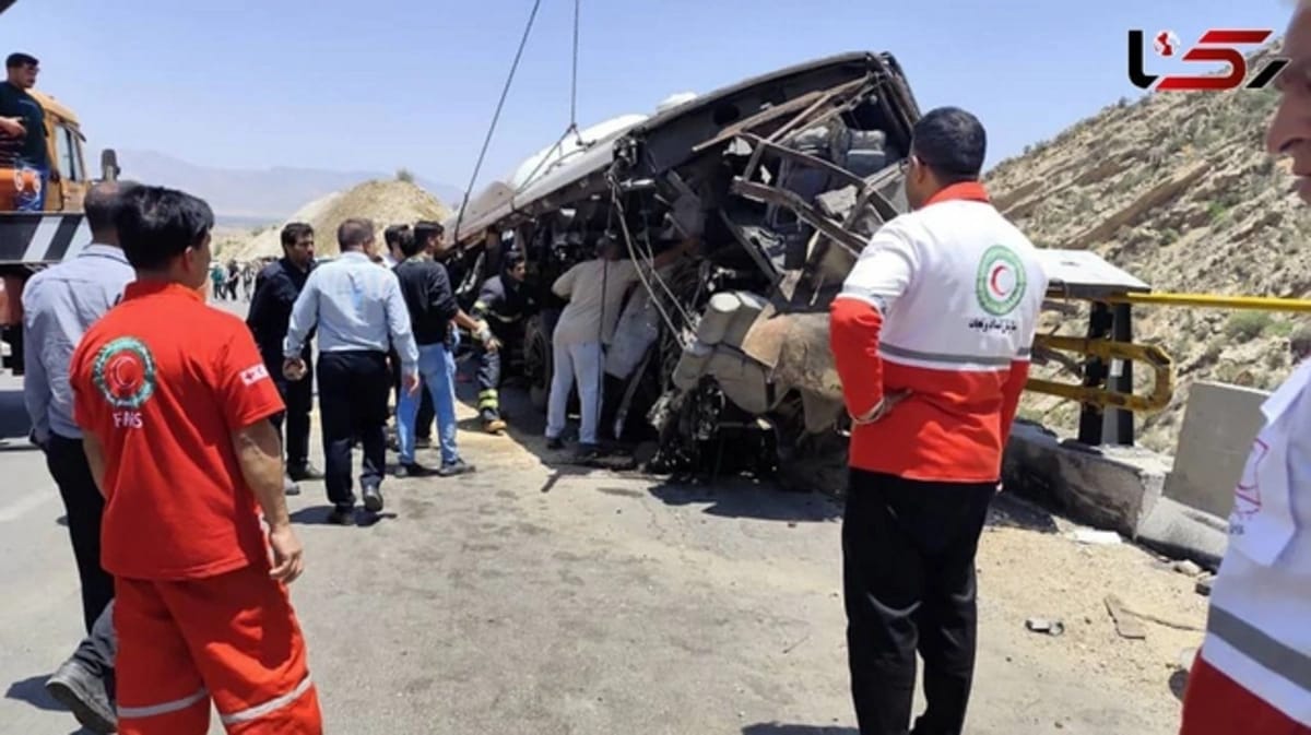 İranda dəhşətli avtobus qəzası: Azı iki nəfər ölüb, 40 sərnişin yaralanıb