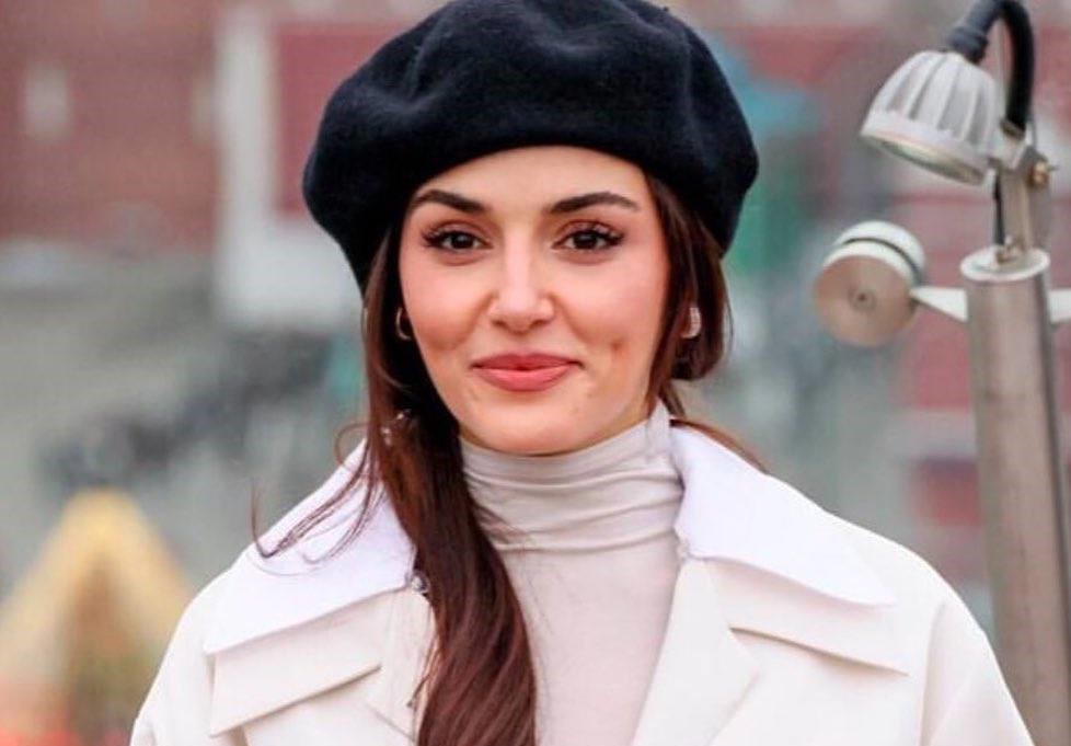 Hande Erçel Moskvada izdihamla qarşılandı - VİDEO