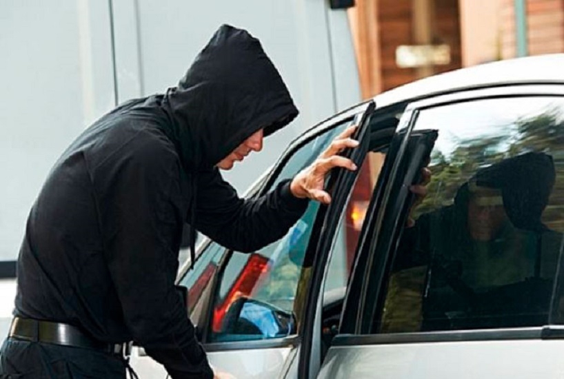 Polis Sumqayıtda ev və maşınlardan oğurluqlar edən şəxsləri saxladı