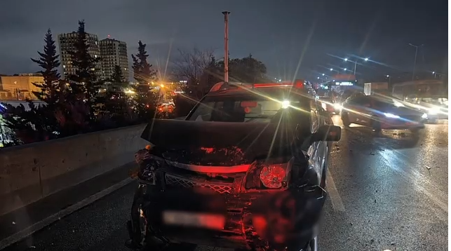 Nasaz avtomobil zəncirvari qəzaya səbəb oldu - VİDEO