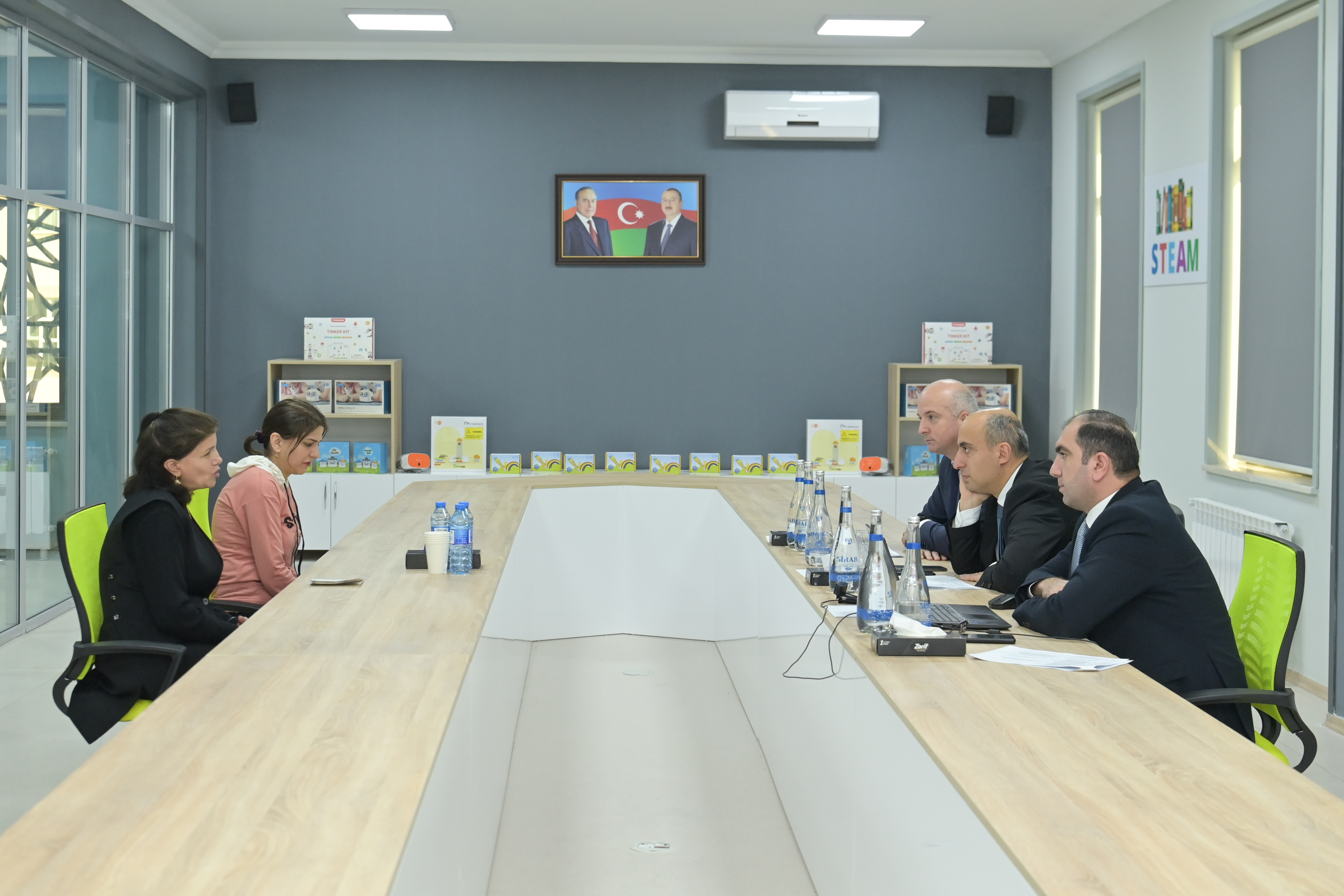 Elm və təhsil naziri Naxçıvanda vətəndaşları qəbul etdi