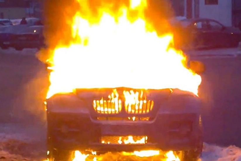 Göygöldə "BMW" yanıb