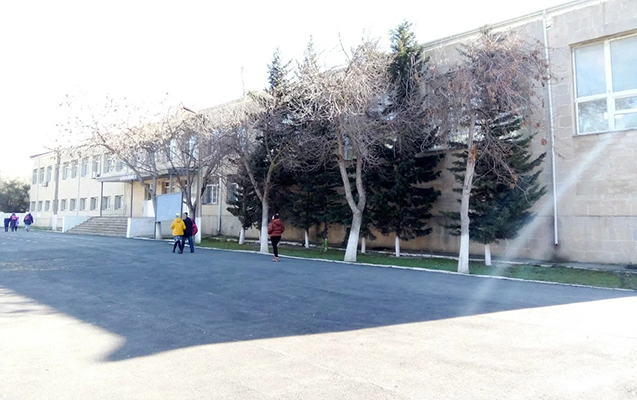 17 yaşlı oğlan infarktdan öldü - Məktəbin həyətində