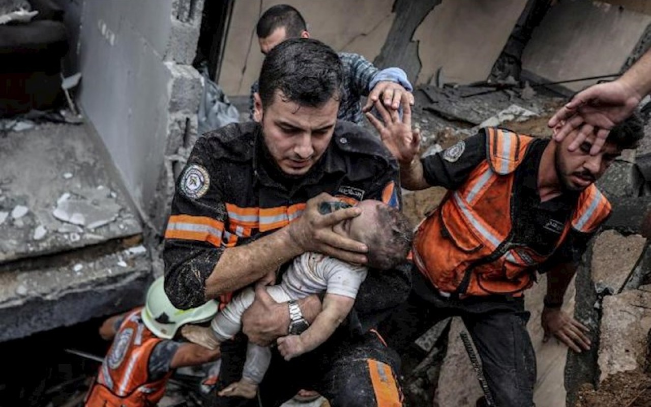 Qəzza Səhiyyə Nazirliyi: Həlak olan fələstinlilərin sayı 70 mini keçib