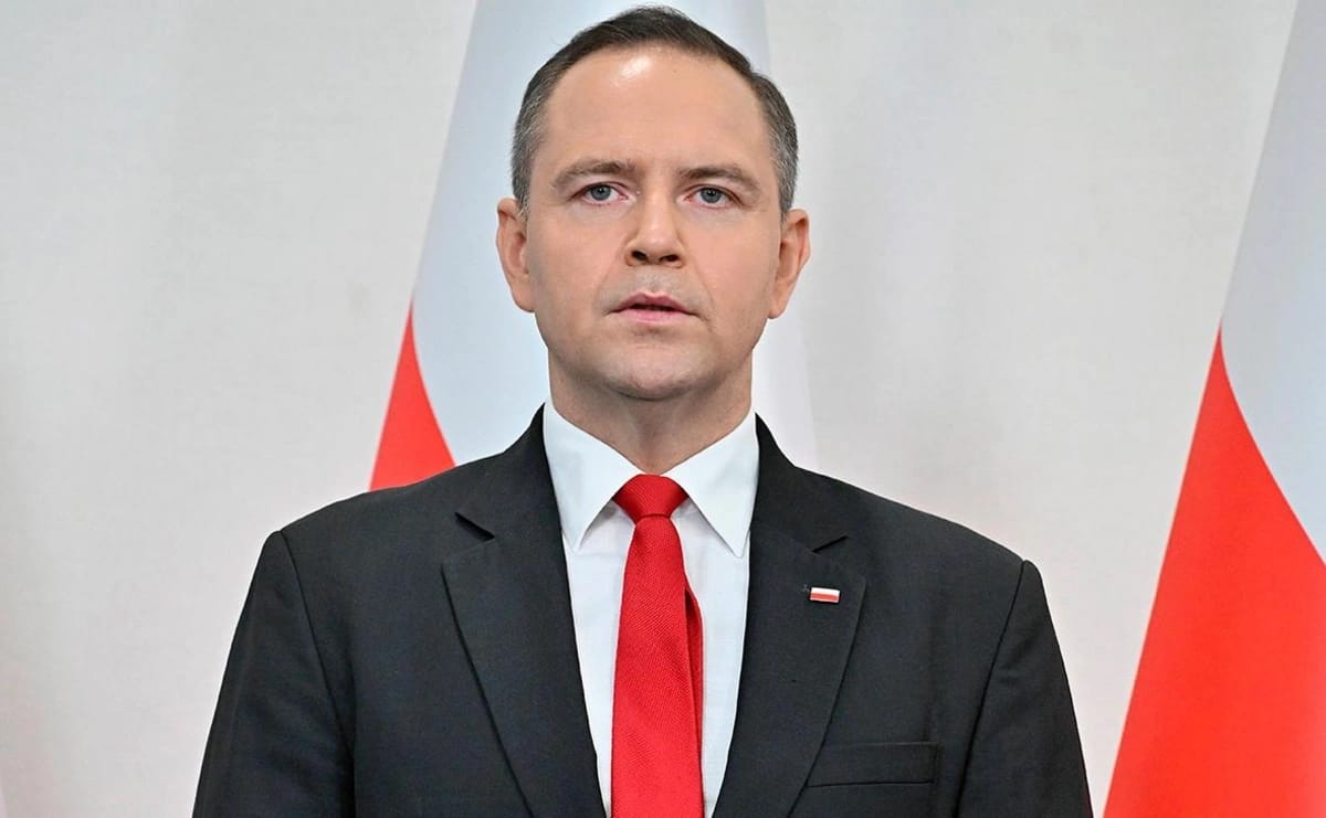 Polşa prezidenti Putinə görə Orbanla görüşünü ləğv etdi