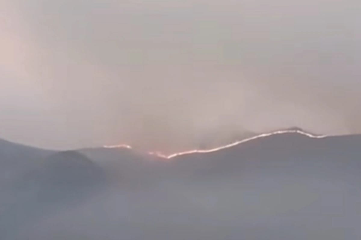 Kəlbəcərdə çətin relyefli ərazi YANIR