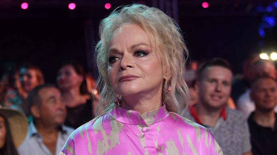 Dələduzluğa məruz qalan Dolinadan pul tələb olunur