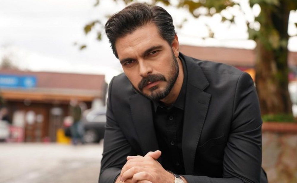 Aktyor yeni imici ilə görüntüləndi - VİDEO