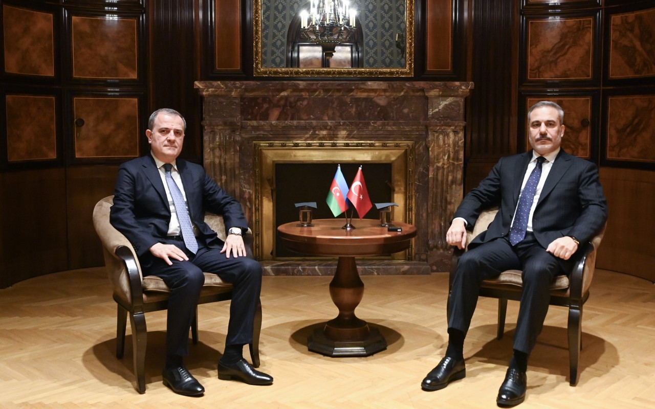 Ceyhun Bayramov Hakan Fidanla görüşdü - FOTO