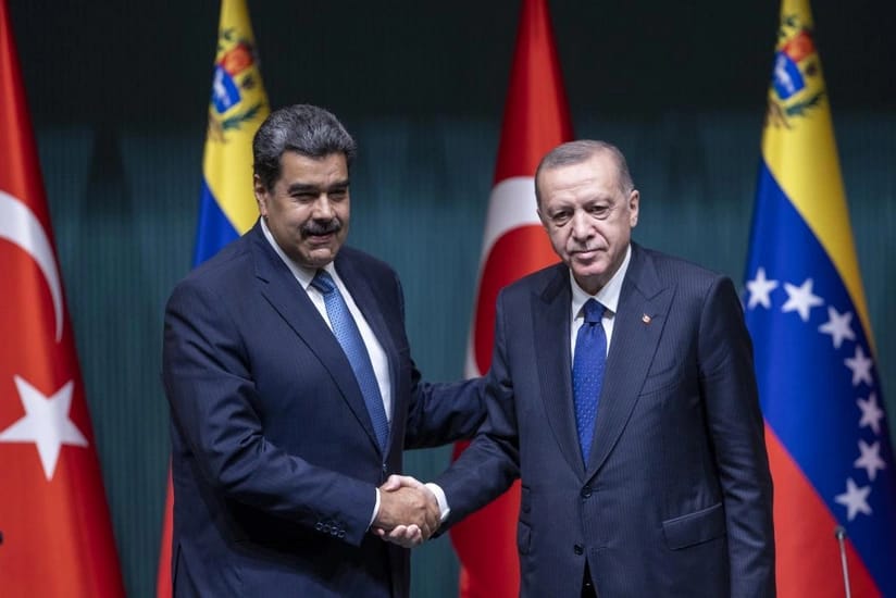 Ərdoğan Maduro ilə telefonla danışıb