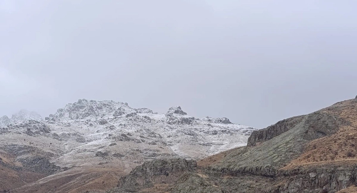 Naxçıvanda qeyri-sabit hava şəraiti davam edir, dağlıq ərazilərə qar yağır
