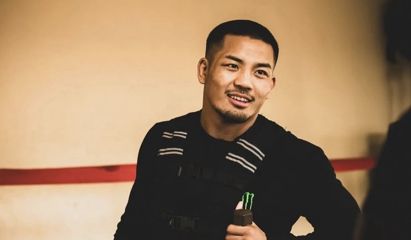 Coşua Van XXI əsrdə doğulan ilk UFC çempionu kimi tarixə düşüb