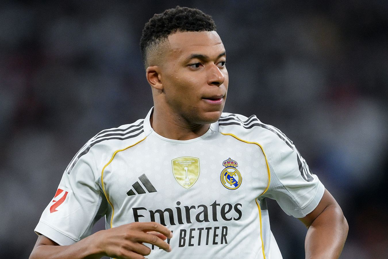 Mbappenin barmağı sınıb