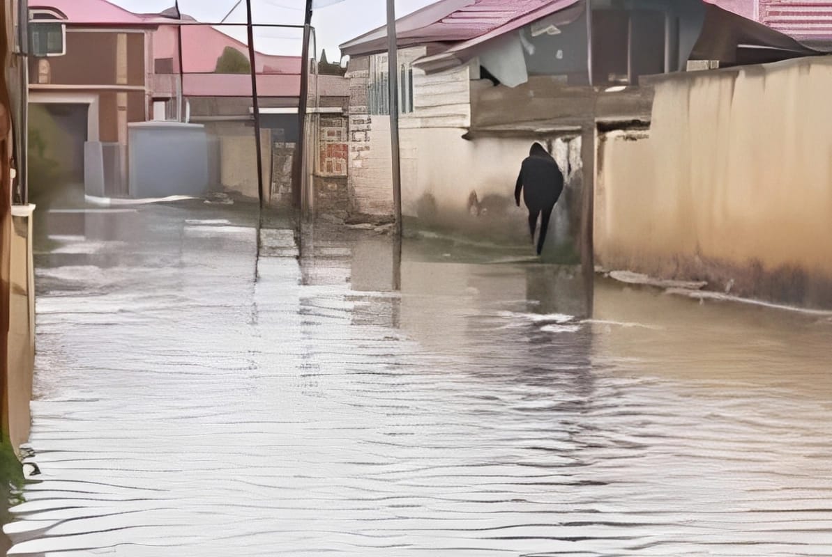 Bakıda yağan yağış azyaşlını xəstəxanalıq etdi