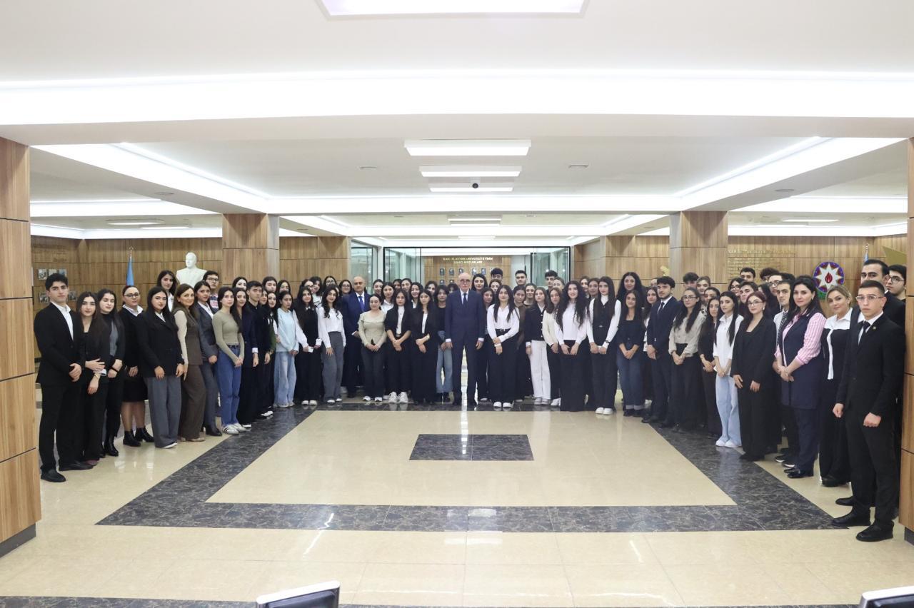 Firudin Qurbanov BSU-nun tələbələri ilə görüş keçirdi