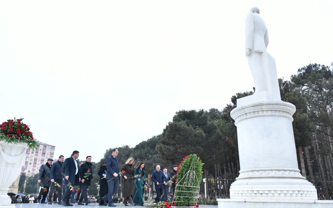 Ümummilli Liderin anım günü Abşeron rayonunda dərin ehtiramla qeyd edilib - FOTOLAR