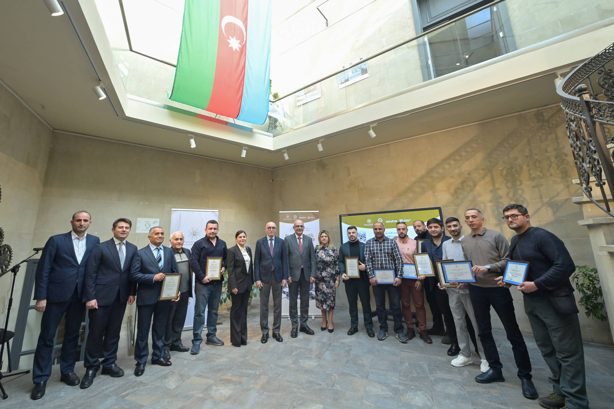 “Elm və təhsil obyektivdə” foto-video müsabiqəsinin qalibləri mükafatlandırıldı
