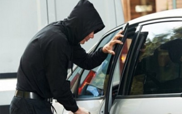 Biləsuvarda avtomobil qaçıran şəxslər saxlanıldı