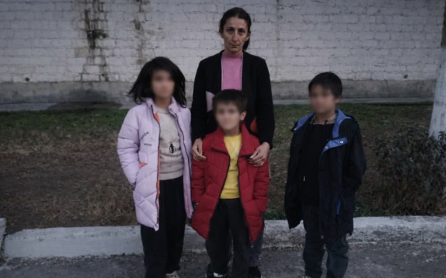 Ağstafada uşaqlarına işgəncə verən ata saxlanıldı