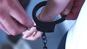 Sumqayıtda “işə düzəltmək” adı ilə dələduzluq edən şəxsi polis saxladı