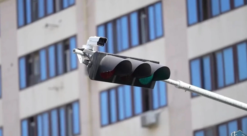 Bakıda ilk dəfə "ağıllı svetoforlar" quraşdırıldı - VİDEO