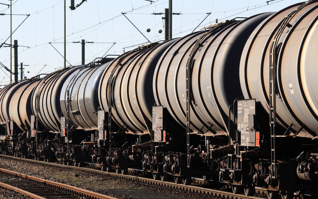 Neft məhsullarının ilk partiyası Ermənistana yola salındı