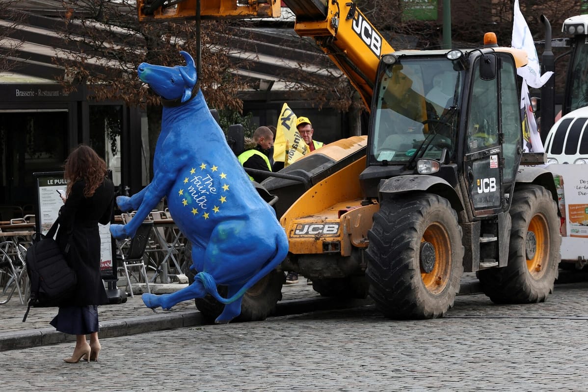 Brüsseldə fermerlər traktorlarla Avropa İttifaqına qarşı etiraz aksiyasına çıxdılar