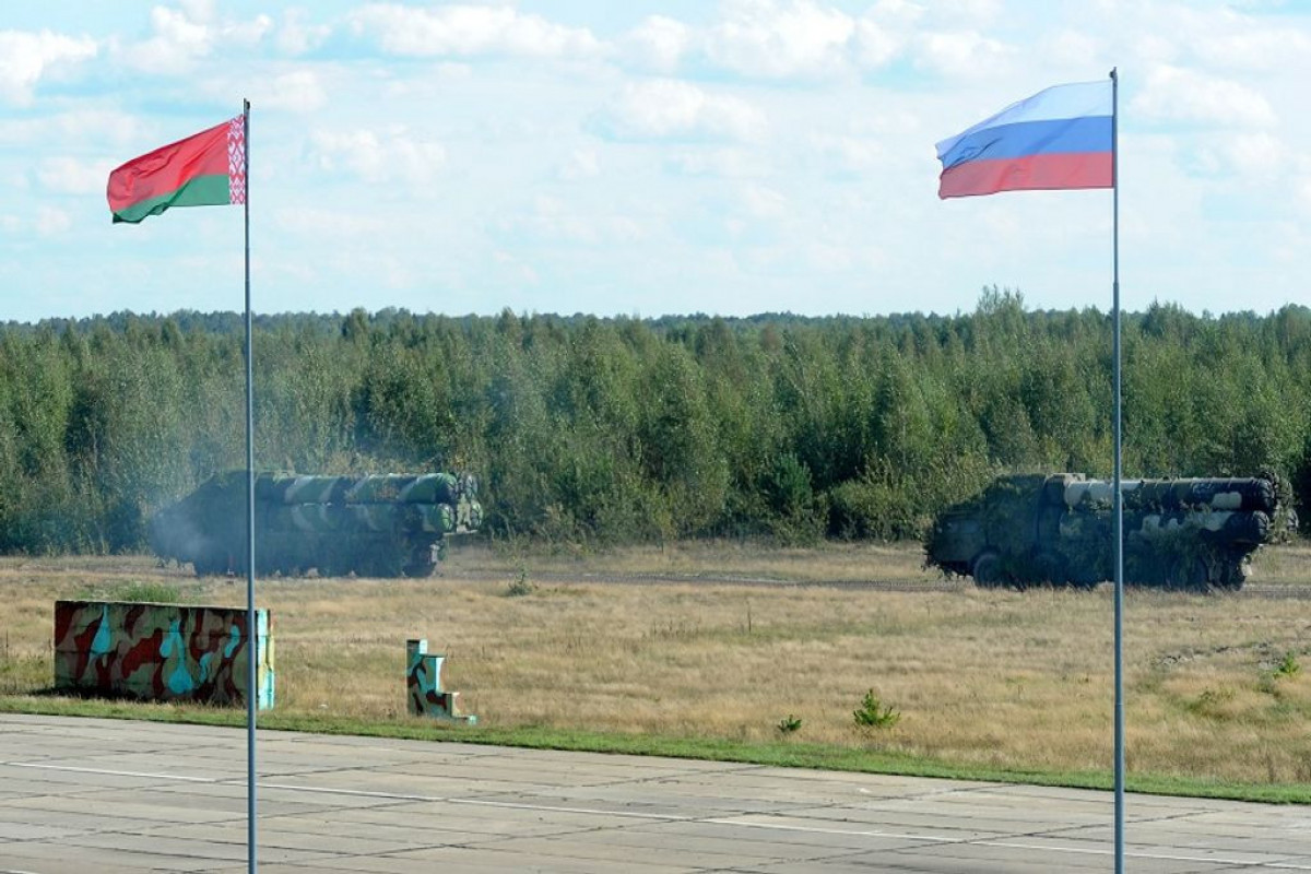 Lukaşenko: “Oreşnik” Belarusda döyüş növbəsinə başlayıb