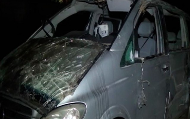 Oğuzda mikroavtobus qəzaya düşdü: Ölən və yaralananlar var