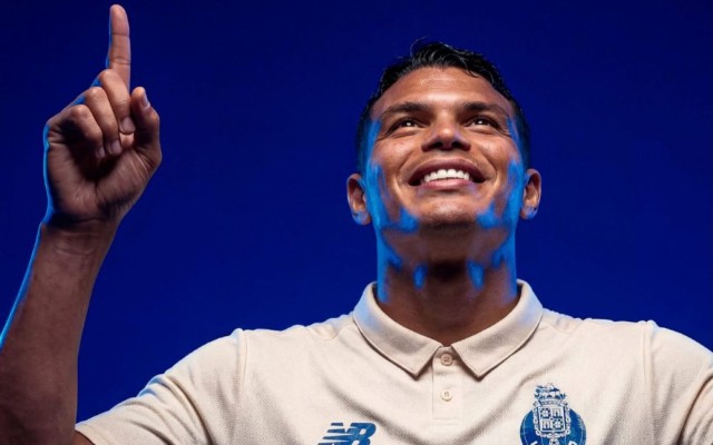 Tiaqo Silva 41 yaşında “Portu”ya keçdi