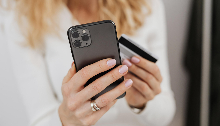 Bir saniyəlik diqqətsizlik böyük maddi itkiyə səbəb oldu - VİDEO