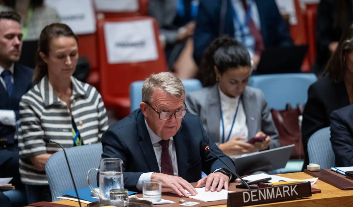 Danimarka ABŞ-dan Krallığın ərazi bütövlüyünə hörmət tələb edib