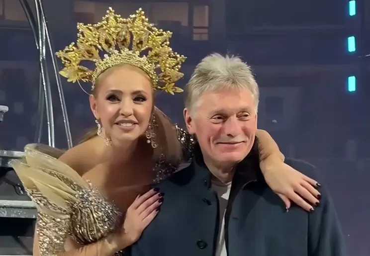 Peskov həyat yoldaşının premyerasında - FOTOLAR