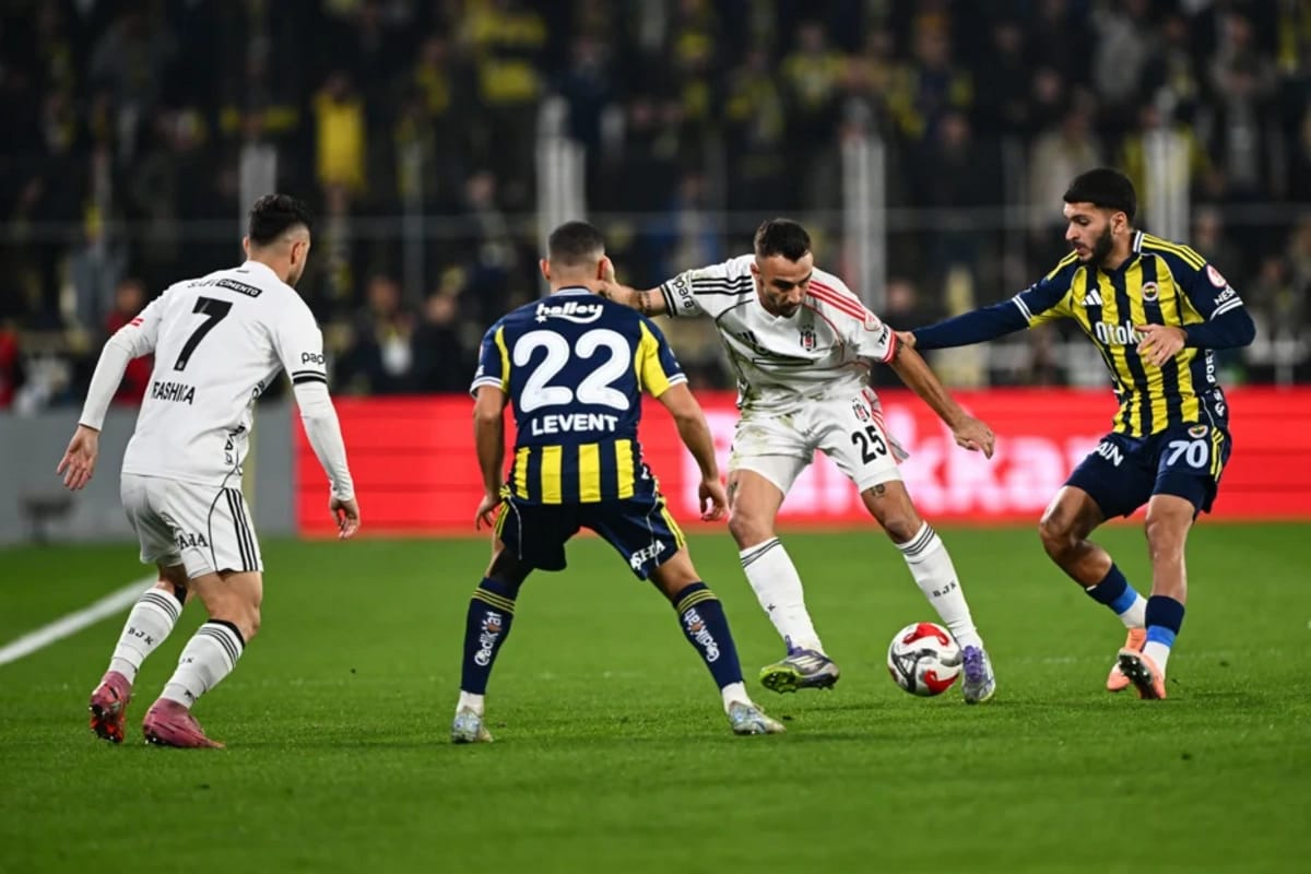 “Fənərbaxça” öz meydanında “Beşiktaş”a məğlub olub