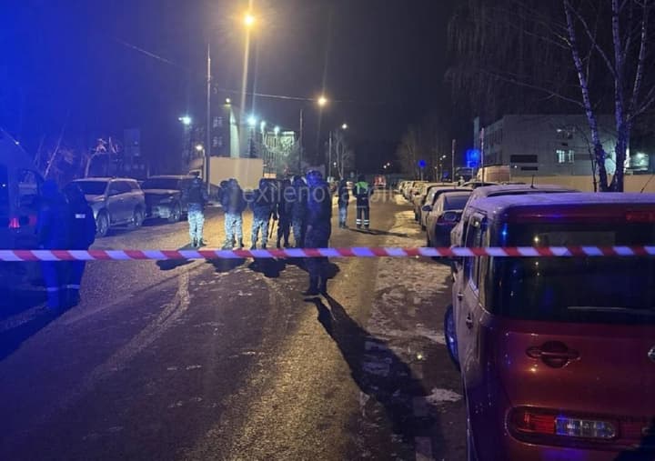 Moskvada partlayış - 2 polis öldü, yaralananlar var