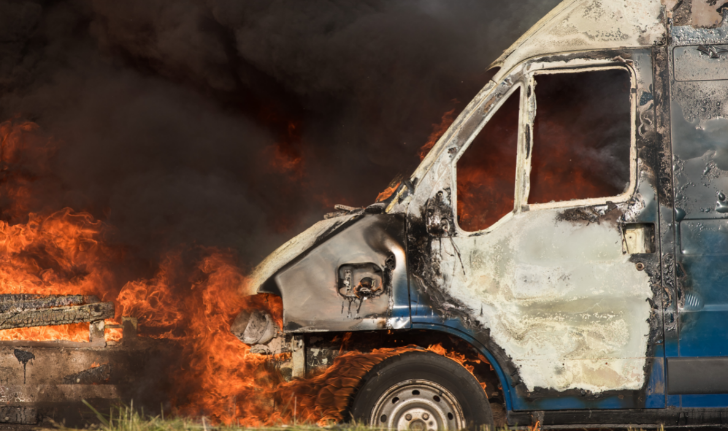 Sarayda avtobusda yanğın olub