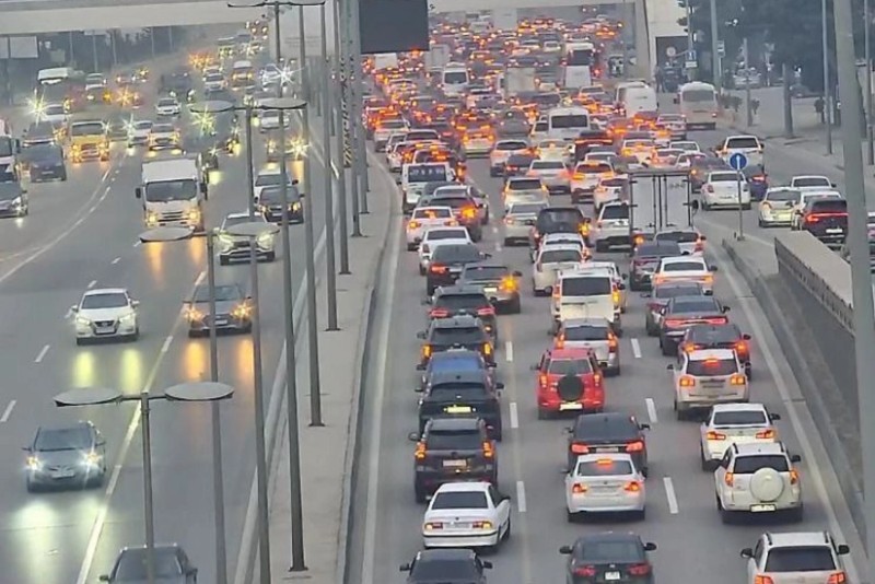 Bakıda bu yollarda sıxlıq var - SİYAHI