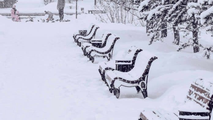 Bəzi rayonlara qar yağıb - FAKTİKİ HAVA