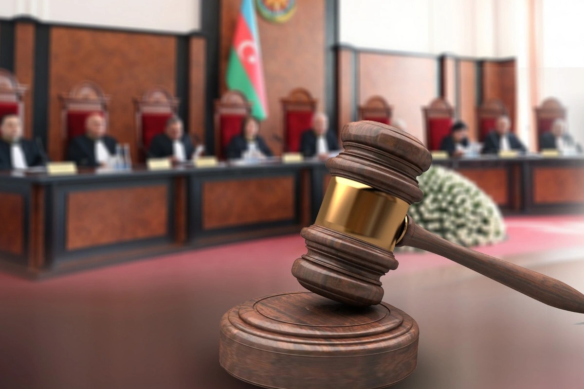 Yetkinlik yaşına çatmayan qızı qaçıran şəxs məhkəmə zalında həbs edildi