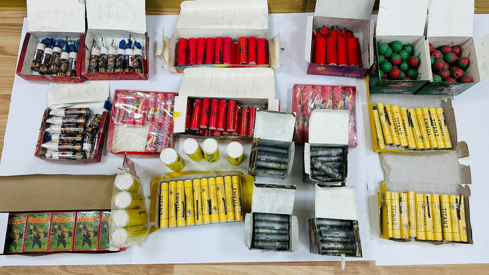 Abşeronda pirotexniki vasitələr satanlar saxlanıldı