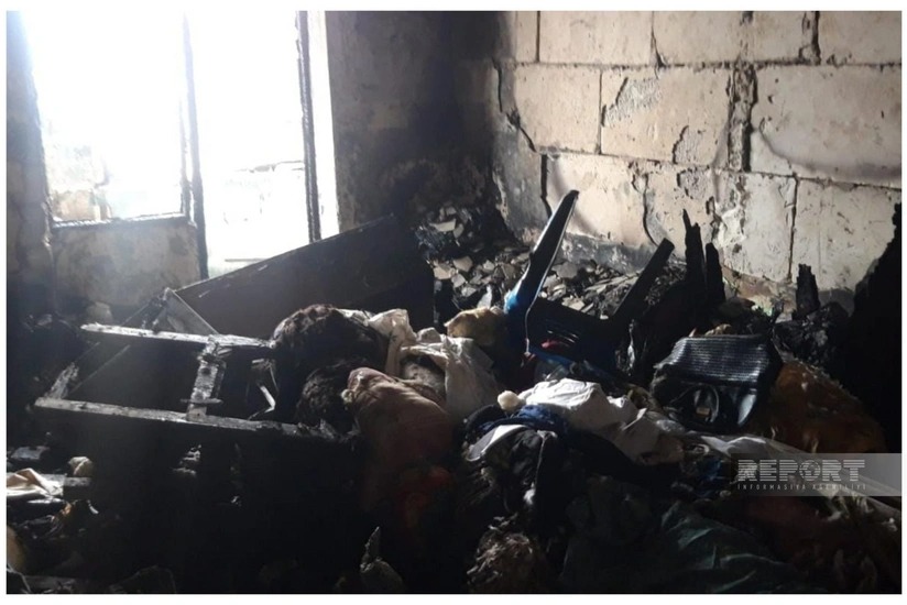 Biləsuvarda yaşayış binasında mənzil yanaraq kül olub