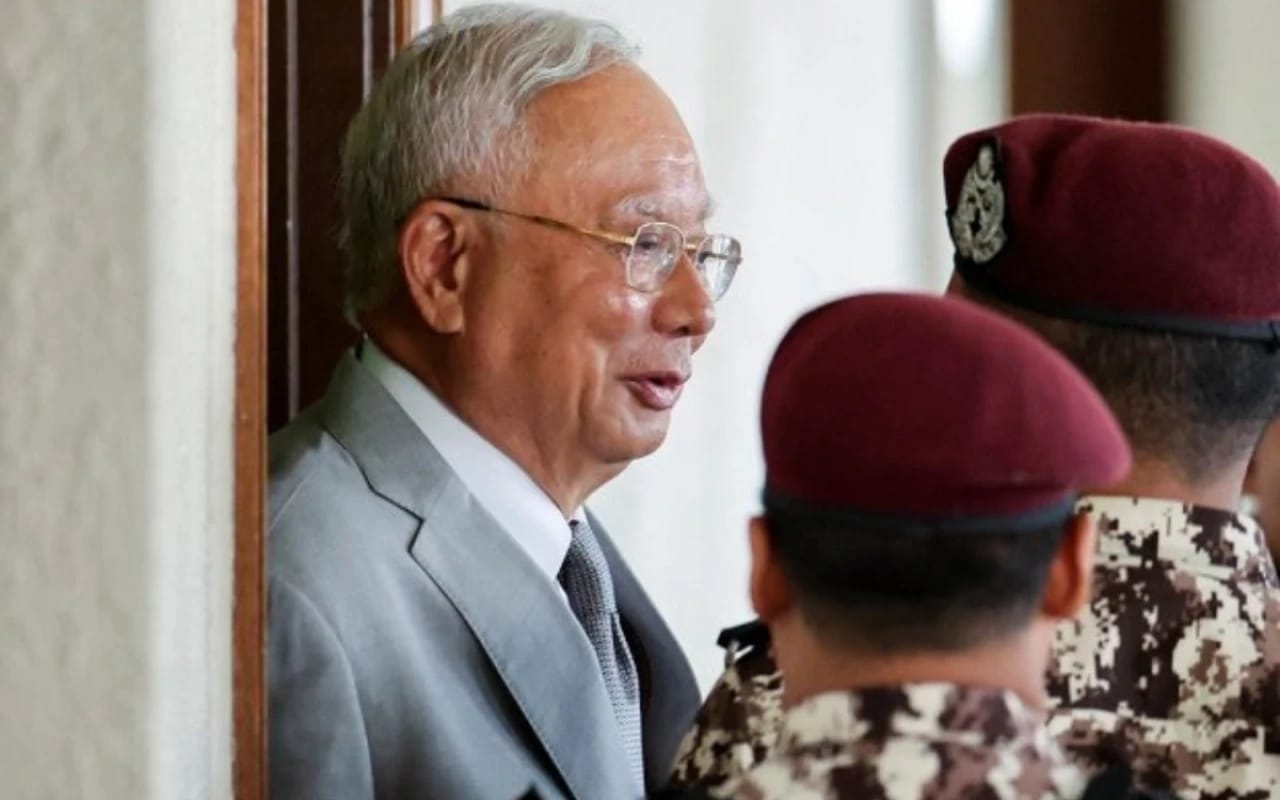 Bu ölkənin keçmiş baş naziri 15 il azadlıqdan məhrum edildi