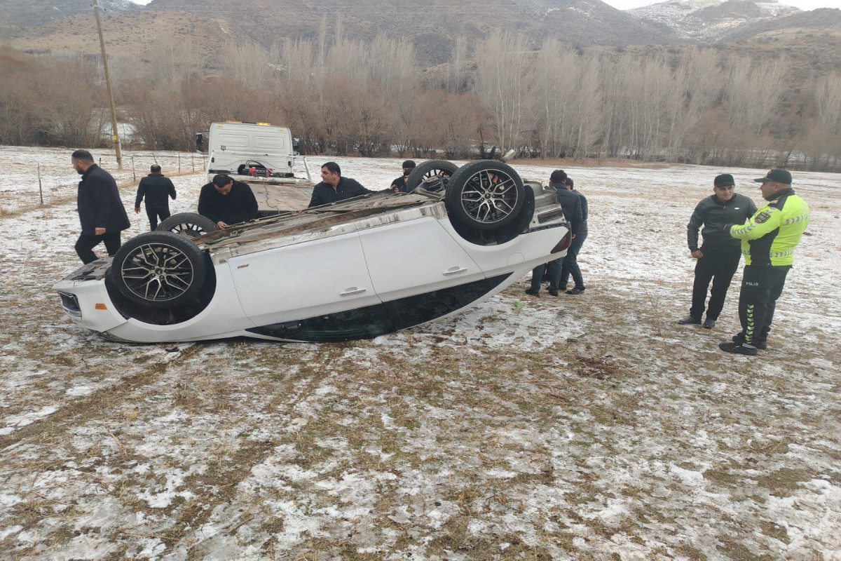 Şahbuzda avtomobil qaz xəttinə çırpılıb, 450 nəfər qazsız qalıb